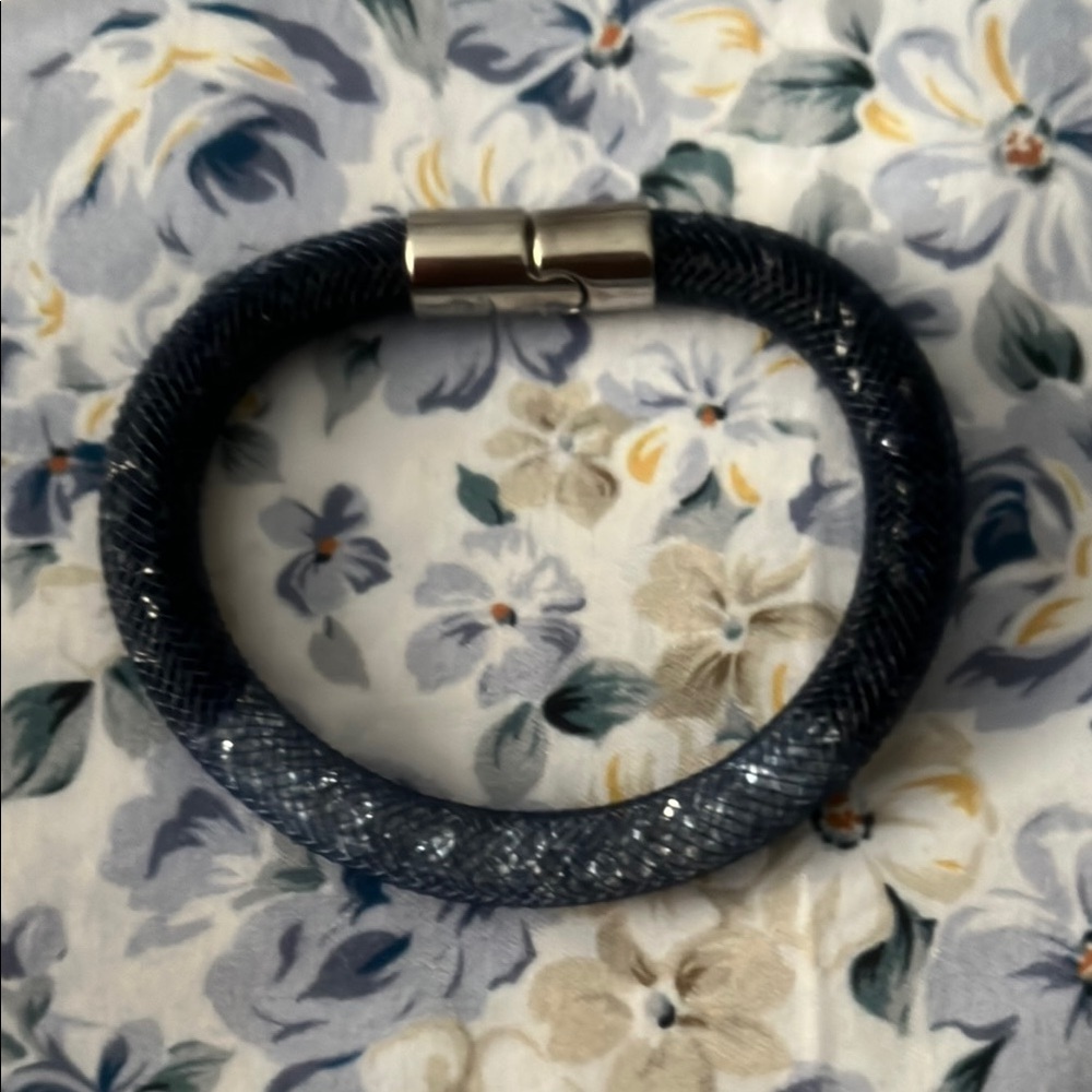 Swarovski Navy Blue Bracelet with Silver Clasp Nwots - Picture 1 of 4